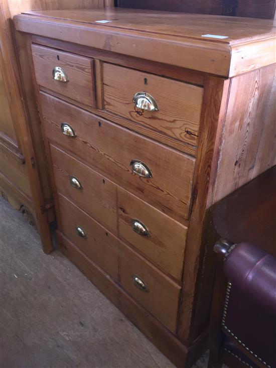 Pine chest of drawers